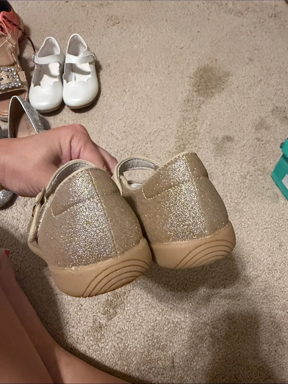 L'Amour Kids Glitter Mary Jane Dress Shoes in Gold